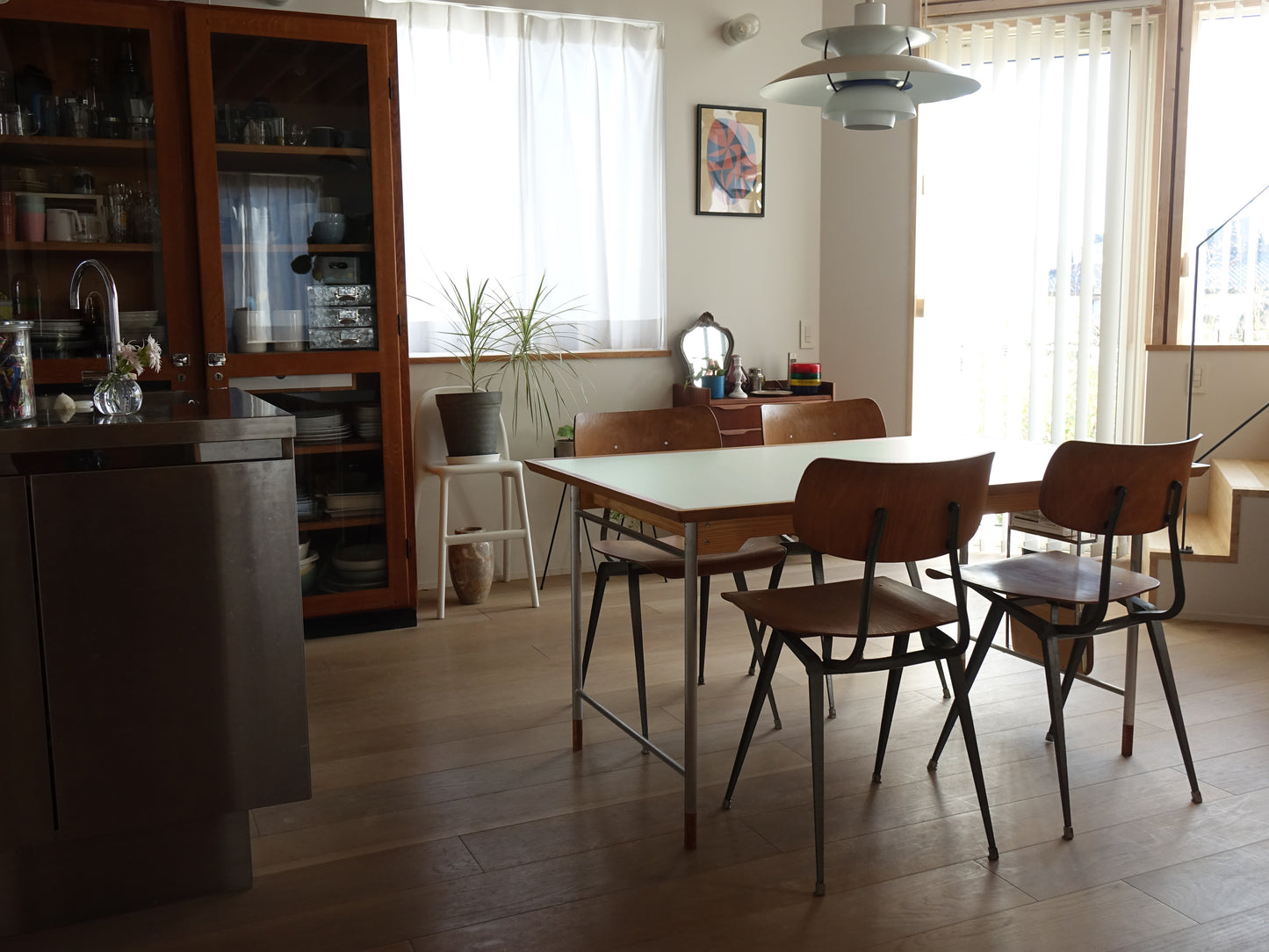 Model.25 Dining Table