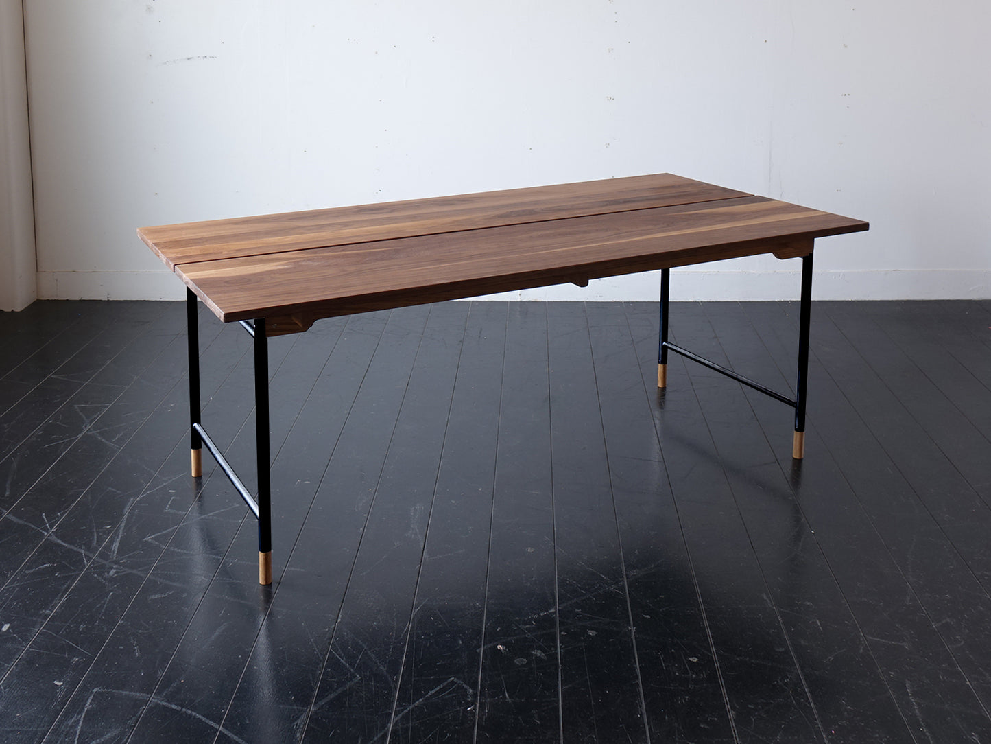 Model.40F Dining Table -NEW-