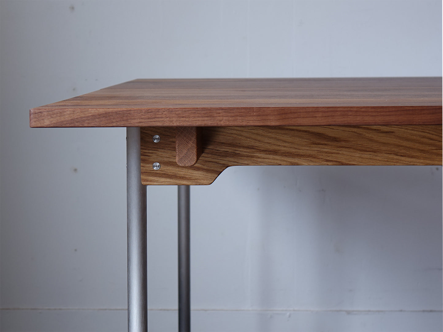 Model.40F Dining Table -NEW-