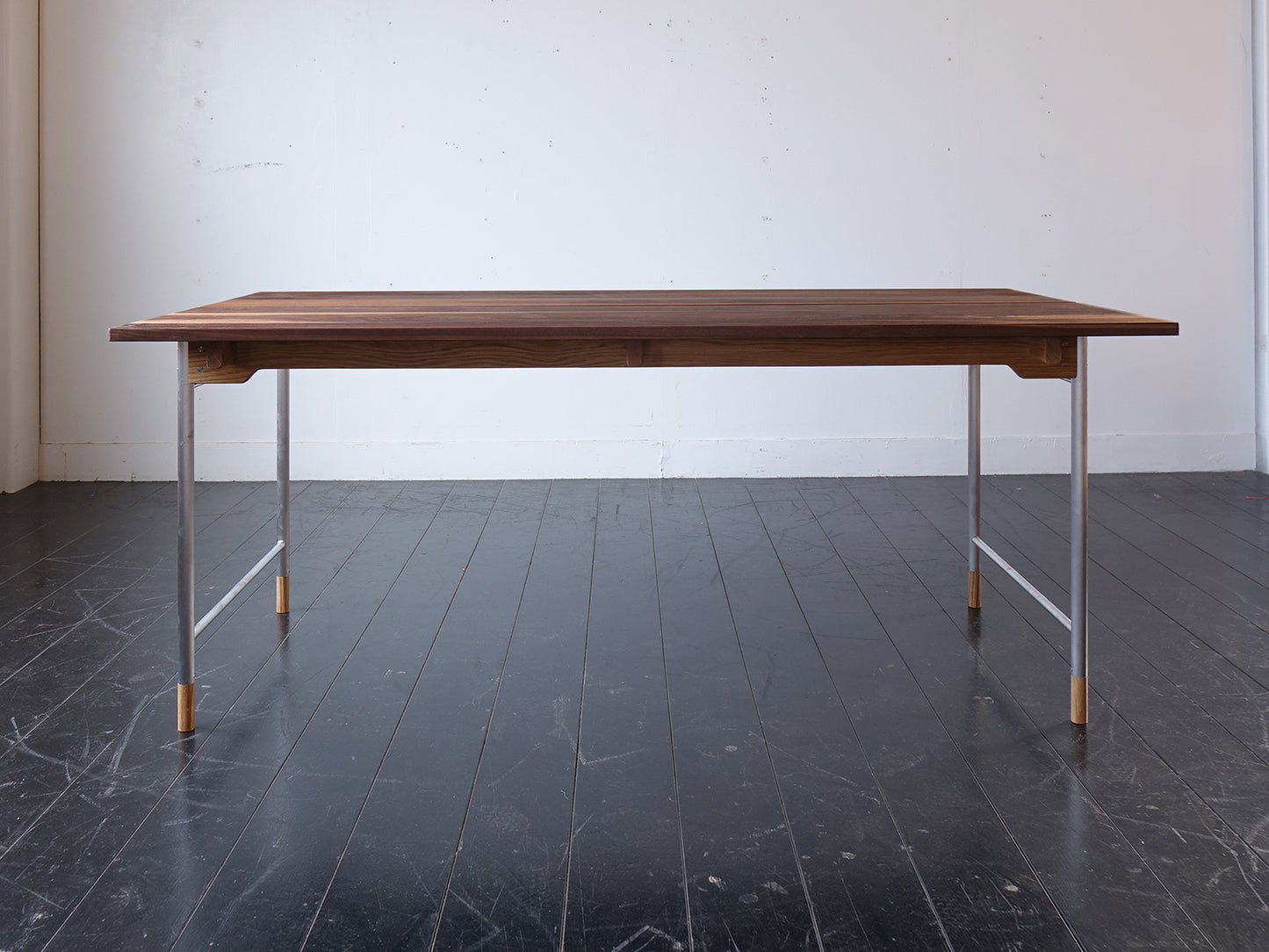 Model.40F Dining Table -NEW-