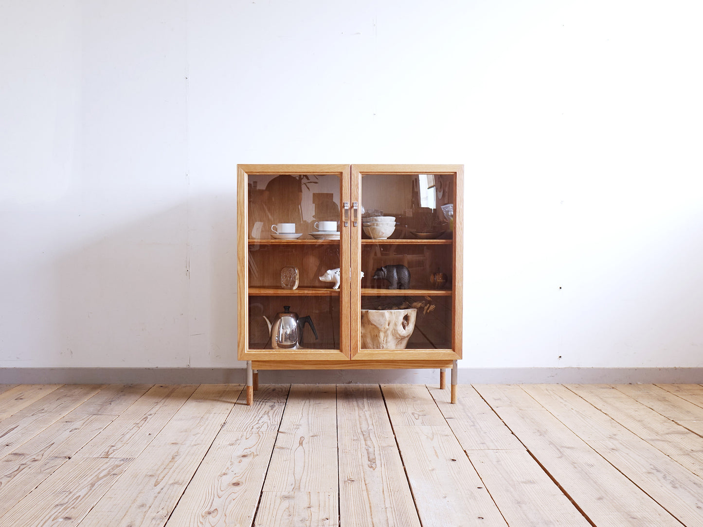 Model.31 CUPBOARD Small