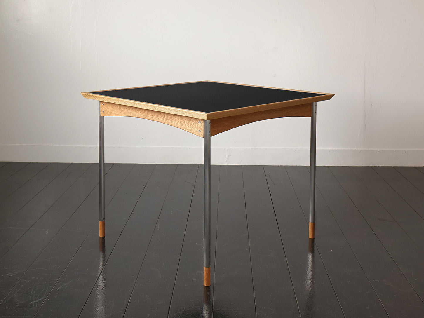 Model.71 Square Table -new-