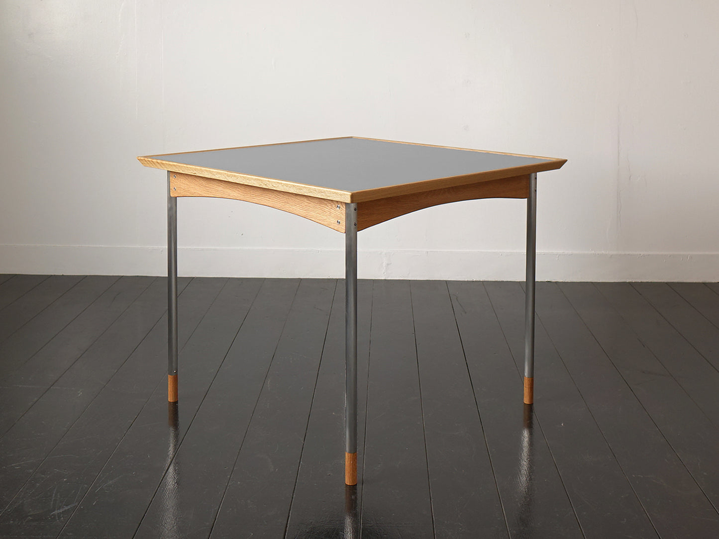 Model.71 Square Table -new-