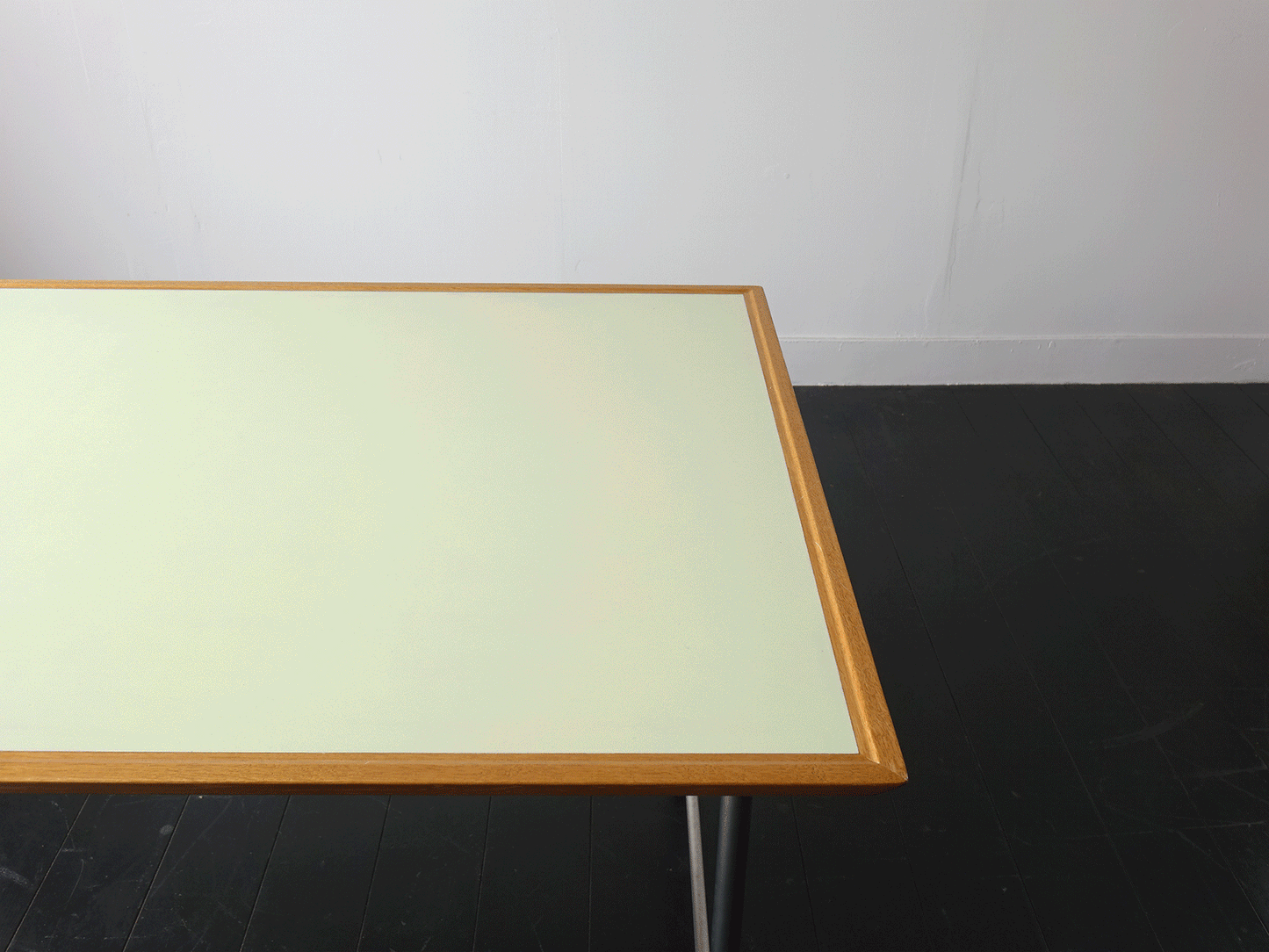 Model.25 Dining Table