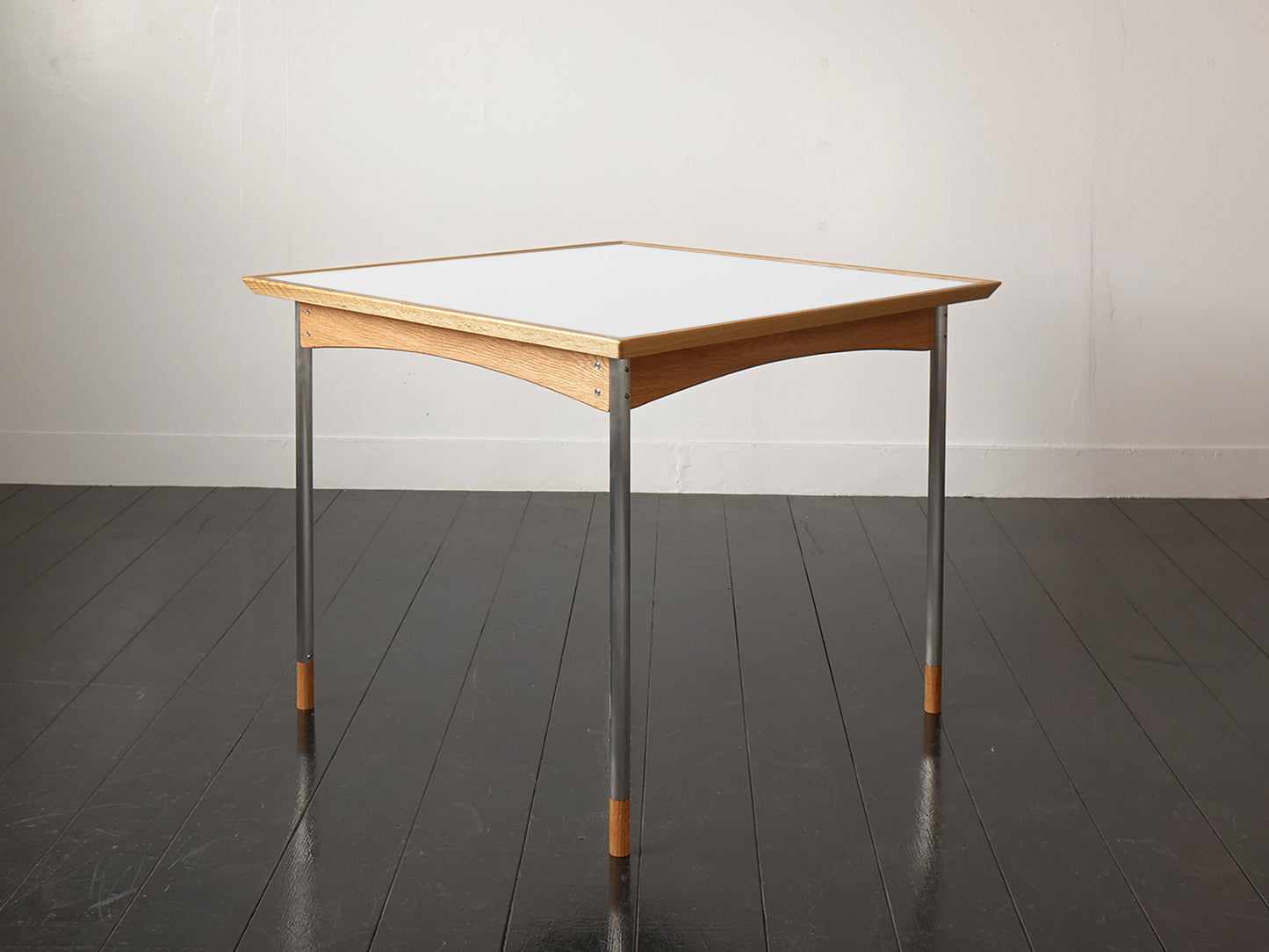 Model.71 Square Table -new-