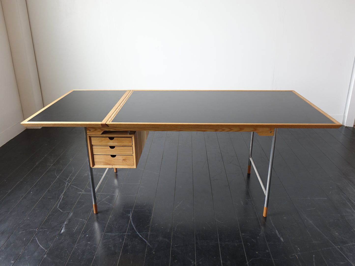 Model.26 Desk