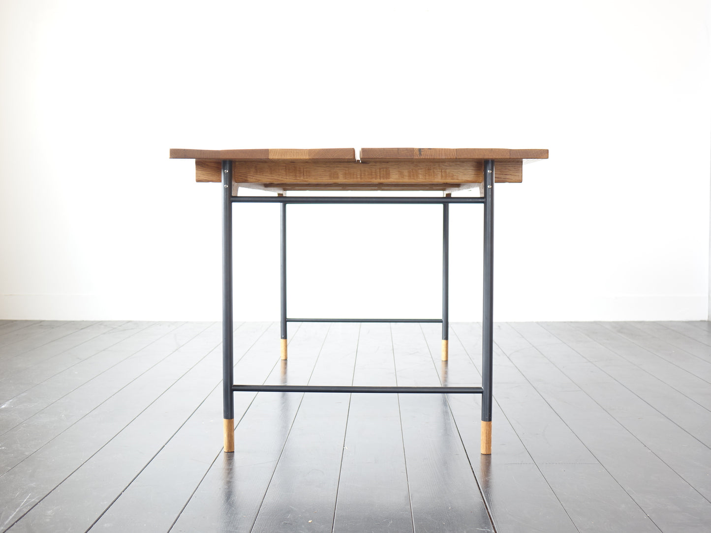 Model.40 Dining Table