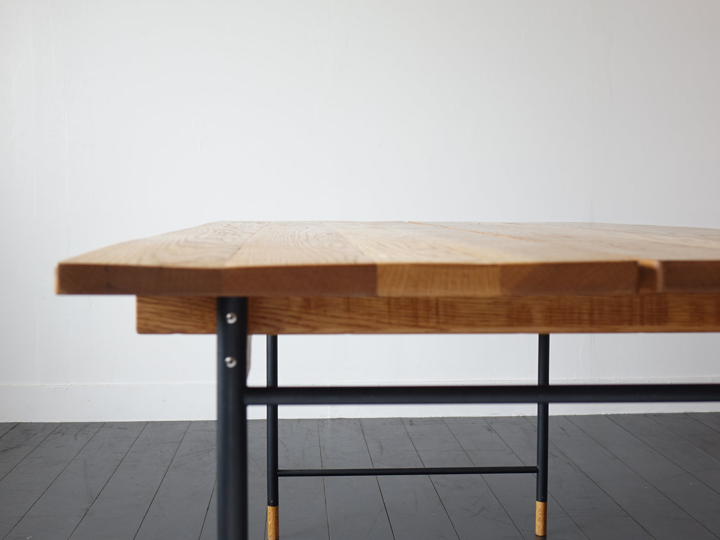 Model.40 Dining Table