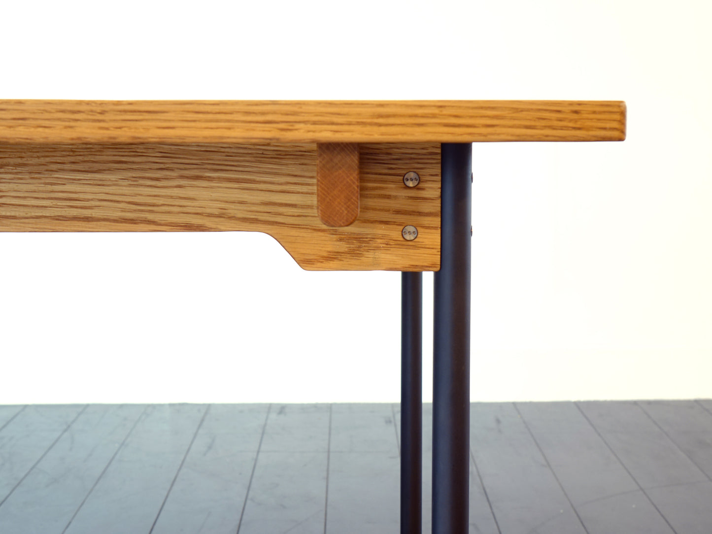 Model.40 Dining Table