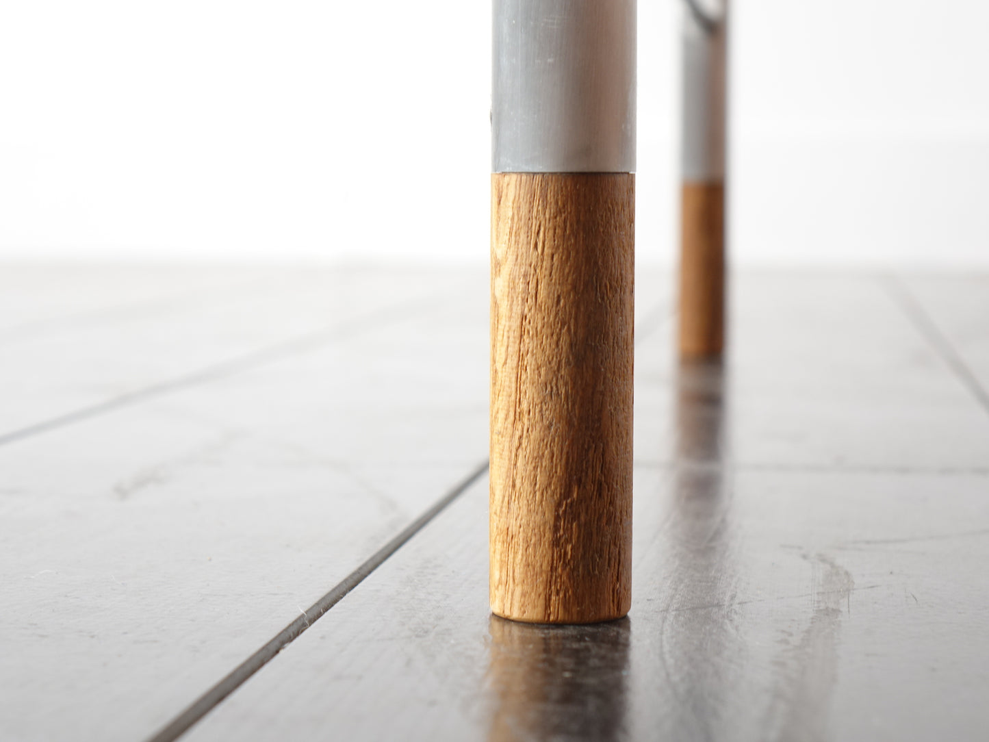 Model.25 Dining Table