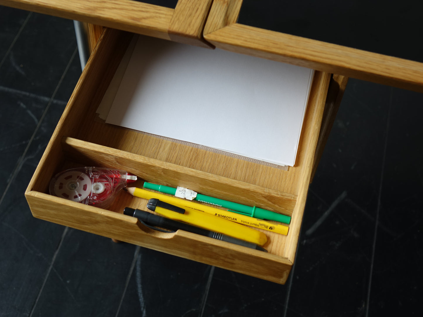 Model.26 Desk