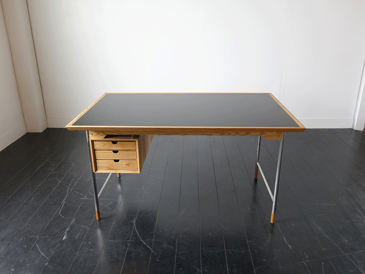 Model.26 Desk