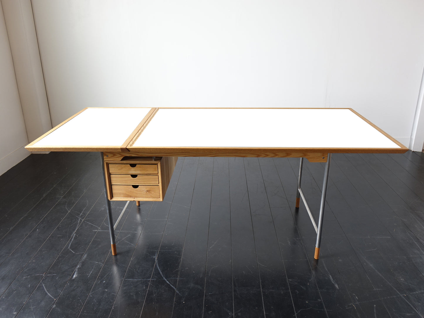 Model.26 Desk
