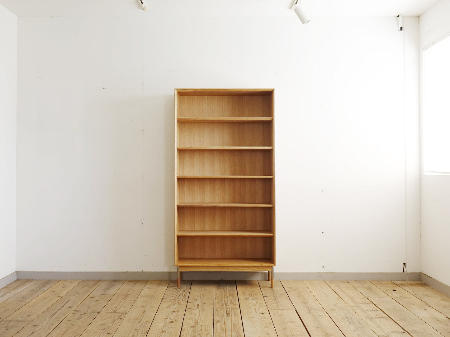 Model.35 Book Shelf