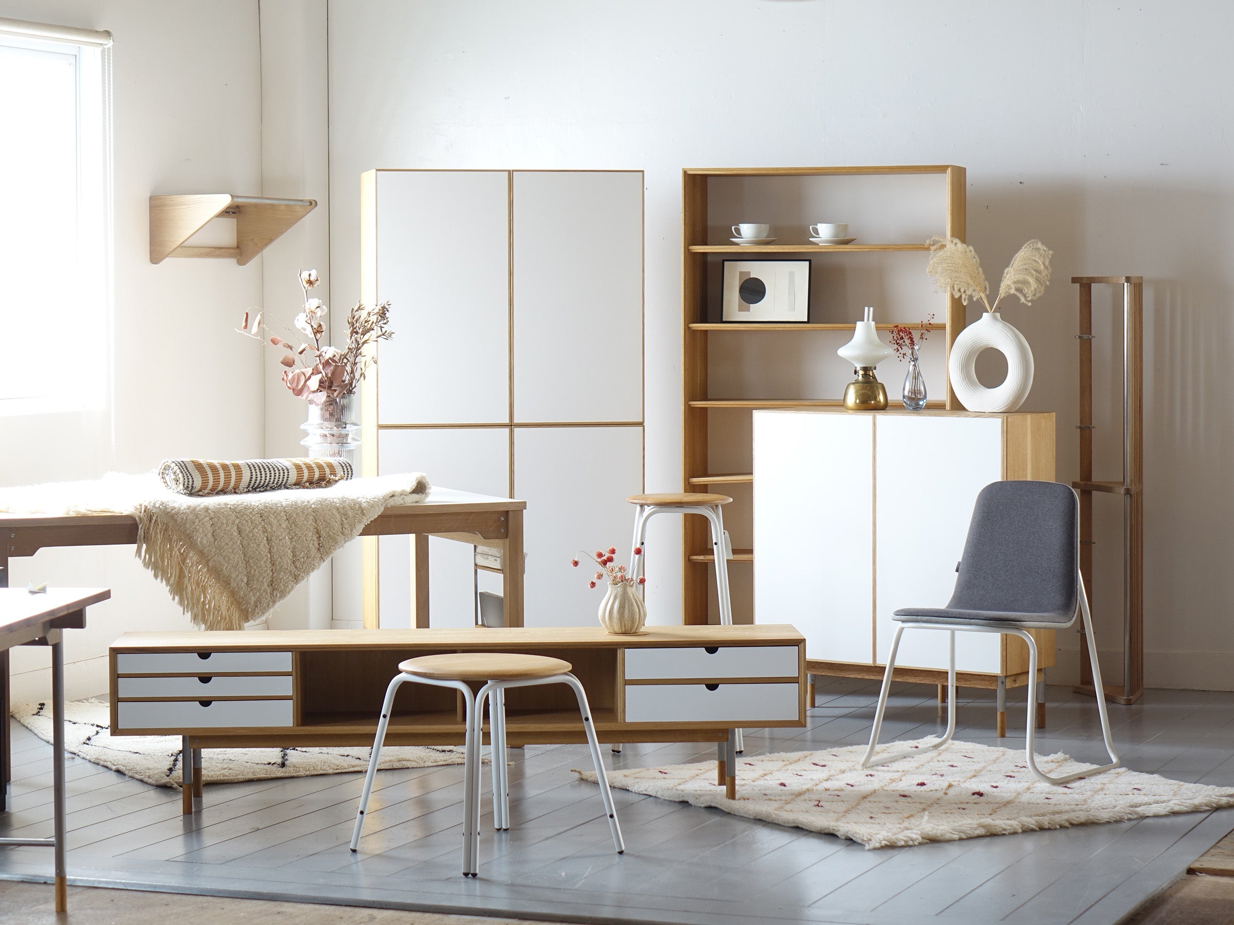Model.32 CUPBOARD – Veronica Furniture