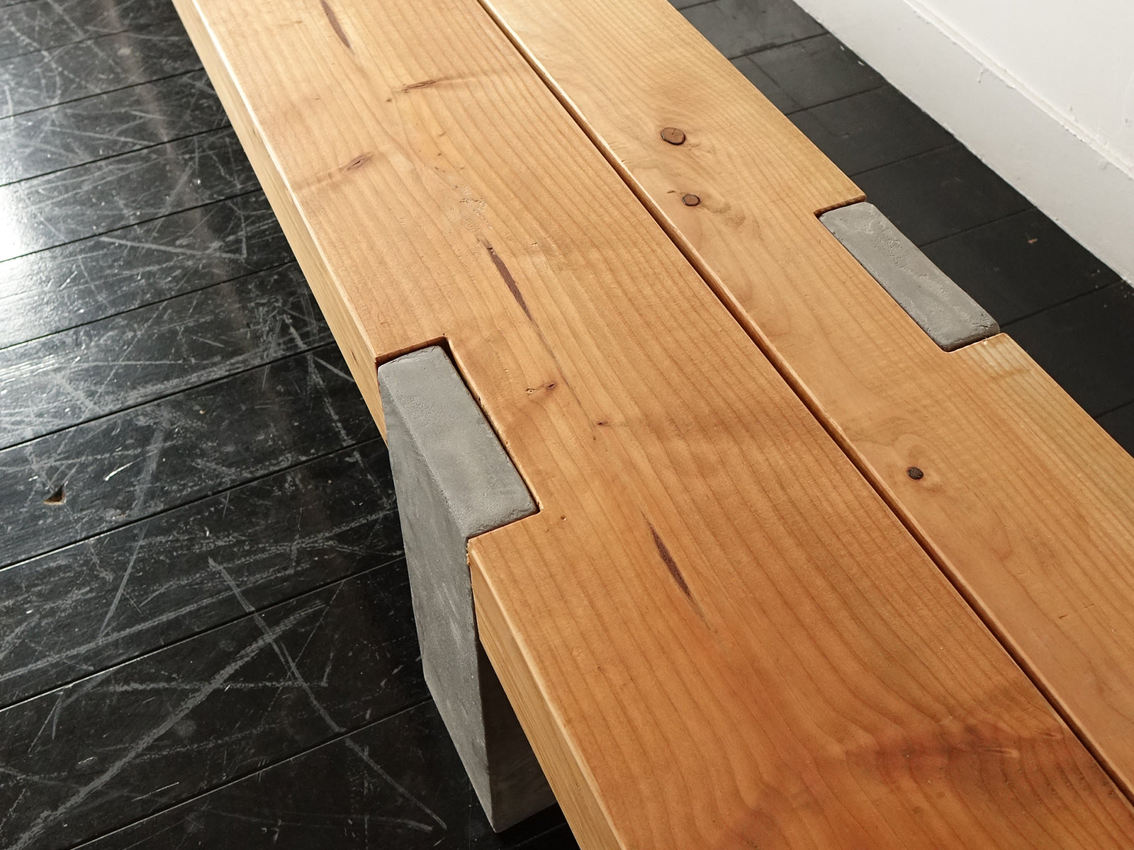 Model.82 ベンチ TV board / Veronica Furniture