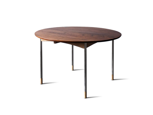 Model.74 Round Table Walnut