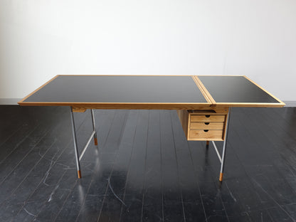 Model.26 Desk