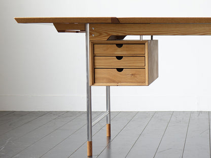 Model.26 Desk