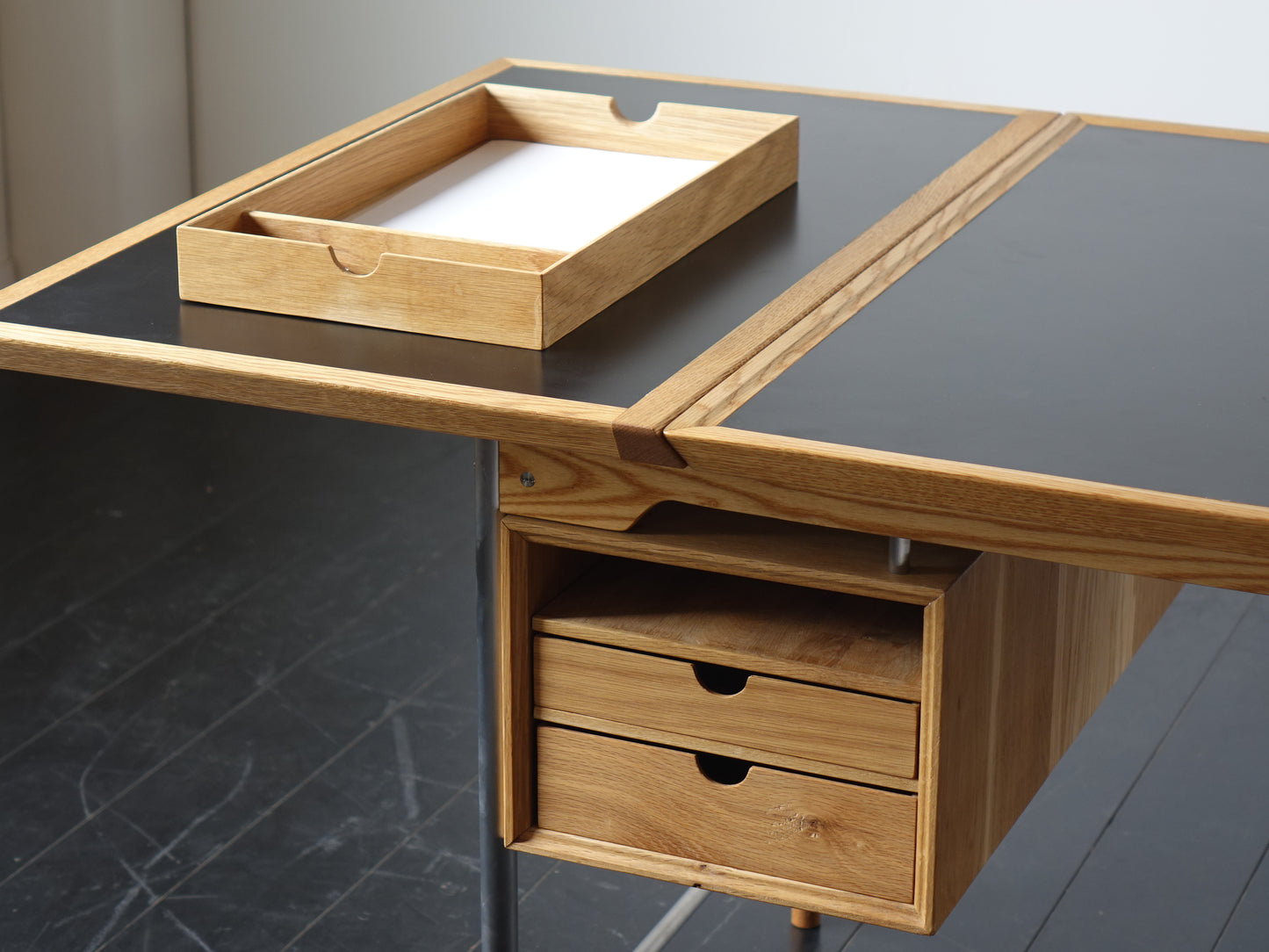 Model.26 Desk