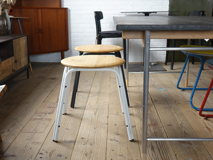 Formosa Stool