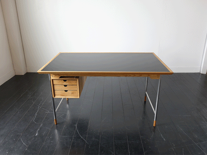 Model.26 Desk